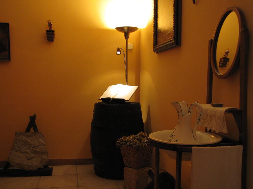 Hostal Rural Huartearena Iza Exterior foto